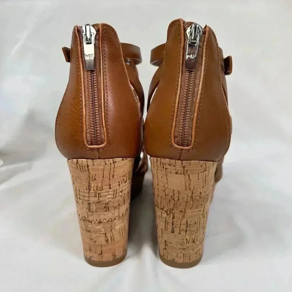 Marc Fisher Farlow Size 9.5 Wedge Platform Sandals Heels Rivets